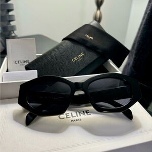 Celine 08 triomphe sunglasses 2️⃣5️⃣0️⃣